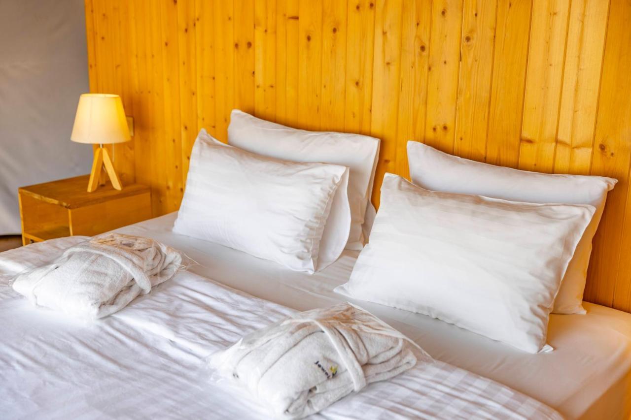 Jewelberry Glamping Hotel Tbilisi Mtsʼkhetʼa Extérieur photo